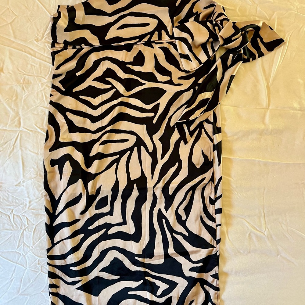 BAIIA Isla Wrap Skirt - Tulum Sz M NWT